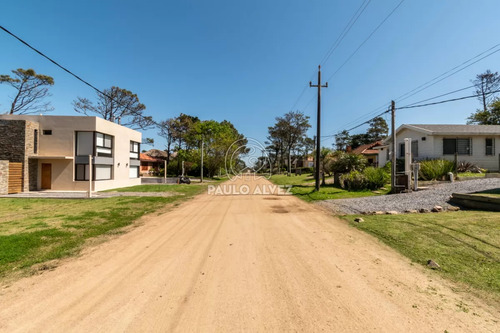 Sobre La Principal Del Balneario