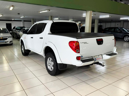 Mitsubishi L200 Triton 2.4 HLS 4X2 CD 16V