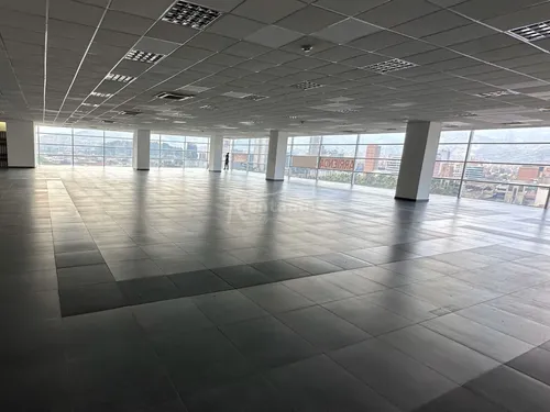 Local En Arriendo En Centro. Cod A776143