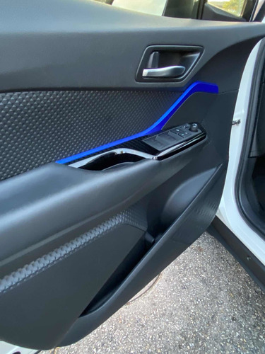 Imagen 9 de 12 de Toyota Ch-r / Chr