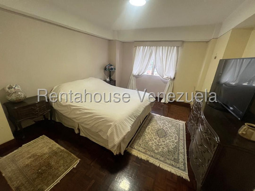 Ss: Vende Apartamento 25-17222 En Las Esmeraldas De 192,22 M2, 3h/4b/2pe2