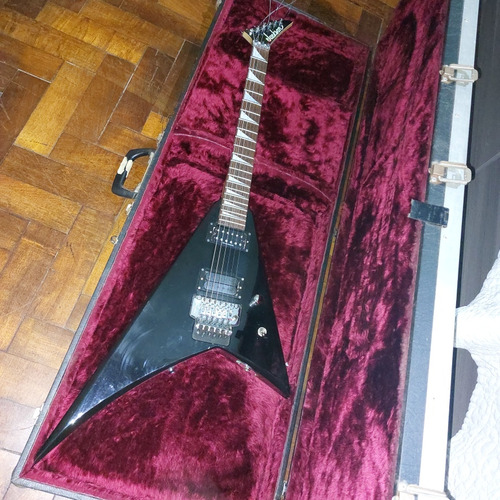 Guitarra Flying V Cola De Tiburon