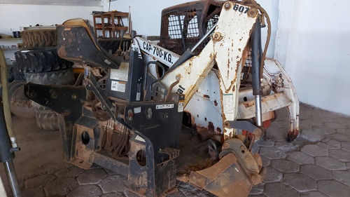 Braço Bobcat 607 2011