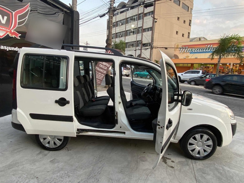 Imagem 1 de 13 de Fiat Doblo 2018 1.8 16v Essence 7l Flex 5p