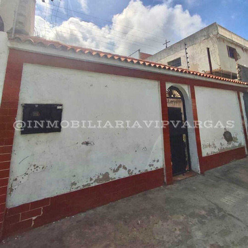 Se Vende Terreno En La Calle Tacagua Catia La Mar Estado La Guaira Ref 006 - 310