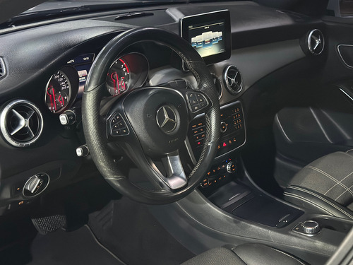 Mercedes-Benz Classe Cla CLA-200 VISION 1.6 TB 16V FLEX AUT.
