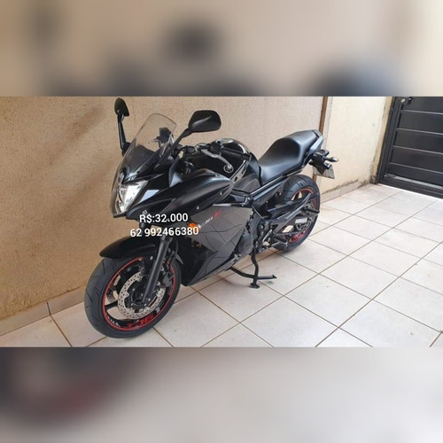 Imagem 2 de 13 de Yamaha Esportiva