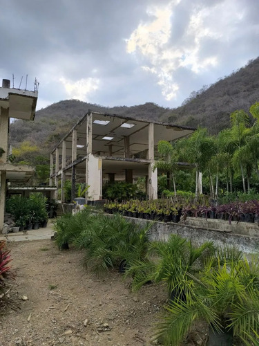 Se Vende Maravilloso Terreno De 2515 Mts2 En Prados Del Este