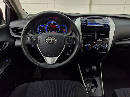 Toyota Yaris Sedán 1.5 16V FLEX SEDAN XL LIVE MULTIDRIVE