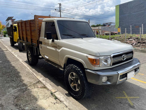 Toyota Land Cruiser 79 Toyota Land Cruiser