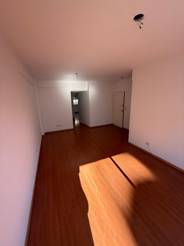 Piso 4 Ambientes Con Cochera, Dependencia De Servicio, Suite