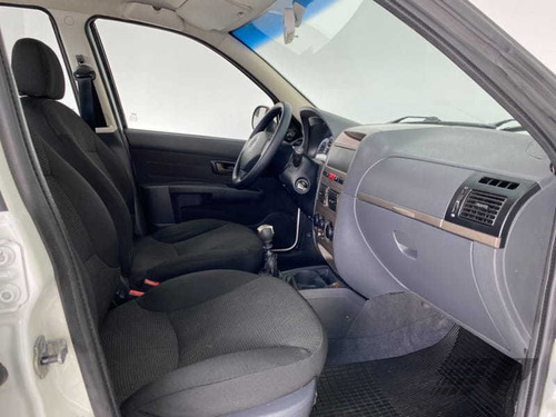 Fiat Siena Essence 1.6 16v