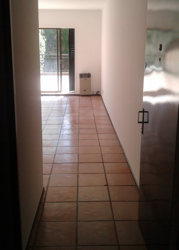 Amplio Departamento En Lo Mejor De Colegiales De 1 Ambiente De 36 M2 Con Terraza De 24m2, Sol