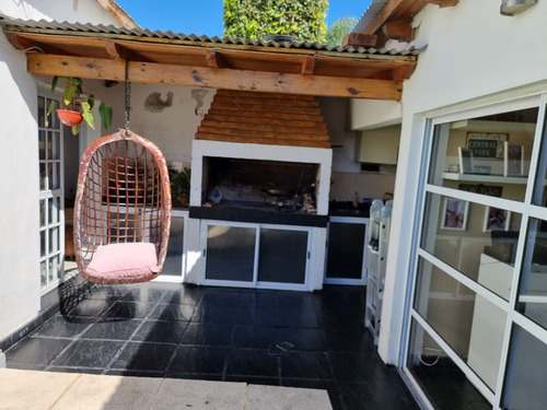 Vendo Increíble Casa En Esquina Corrientes!!!!