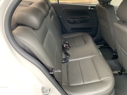 Volkswagen Voyage 1.0 12v Mpi Totalflex Comfortline 4p Manu