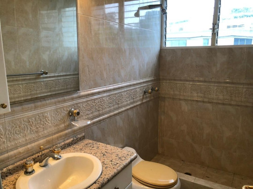 Imagen 12 de 16 de Ph Duplex En Venta Reformado En La Urb Miranda