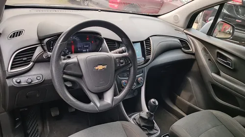 Chevrolet Tracker Ls Mt 1800 Cc 4x2 Abs 2 Airbag