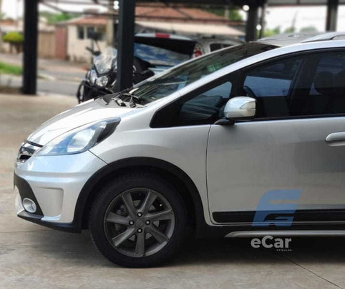 Imagem 8 de 15 de Honda Fit Twist 1.5 (aut)
