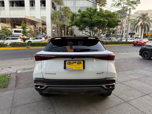Omoda C5 1.5T Premium Cvt