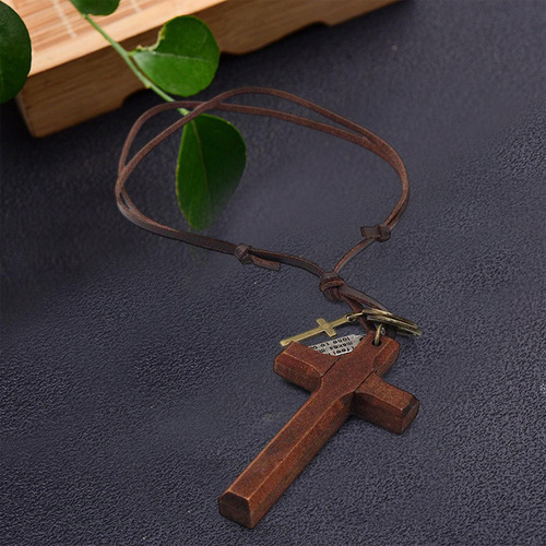 Collar Con Colgante De Cruz Collar Con Colgante De Cruz De