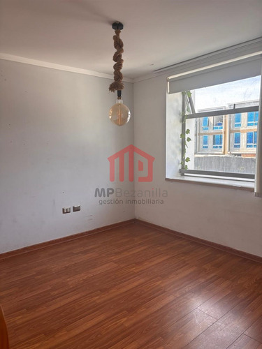 Casa En Venta De 4 Dorm. En Concón