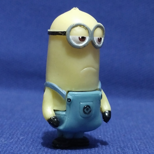 Minion Kevin Sin Pelo Huevo Kinder Chimos (Usado)