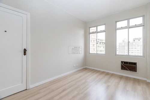 Imagem 7 de 19 de Salas Comerciais À Venda Com 51m² Por R$ 190.000,00 No Bairro Centro - Curitiba / Pr - Sl 1720
