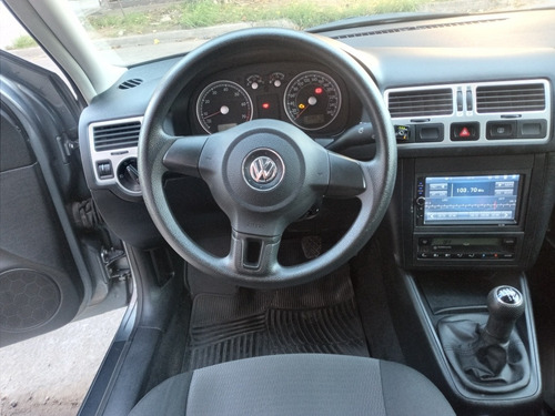 Volkswagen Bora 2.0 Trendline 115cv 2011 Con Gnc