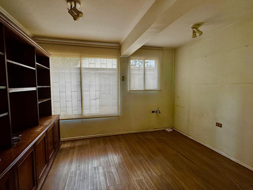 Hermosa Casa 4d 2b 165 M² En Candelaria Goyenechea, Vitacura