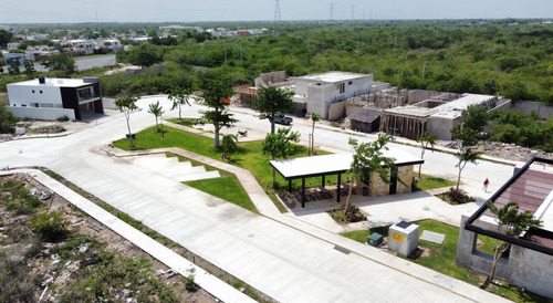 Terrenos Residenciales En Venta En Tixcuytún, Yucatán Con Parques