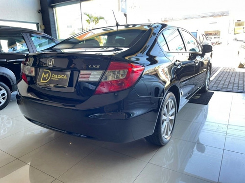 Imagem 2 de 15 de Honda Civic 1.8 Lxs 16v Flex 4p Manual