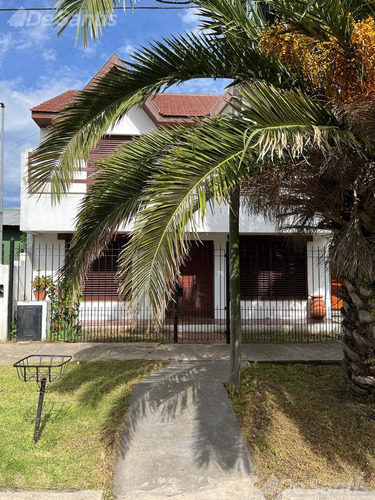 Casa En Punta Mogotes