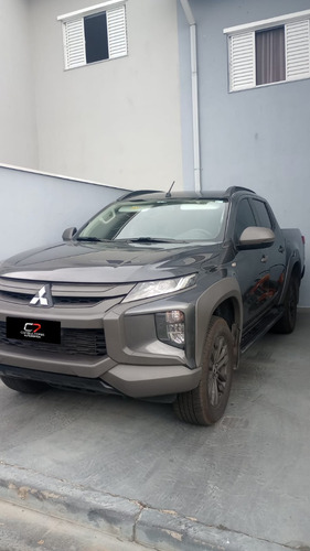 Mitsubishi L200 2.4 Triton Outdoor Gls Cab. Dupla 4X4 Aut. 4P