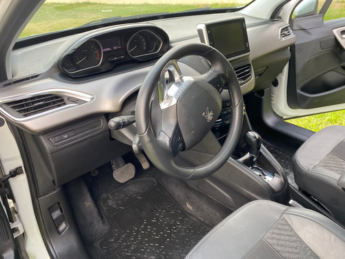 Peugeot 208 1.6 Feline Tiptronic