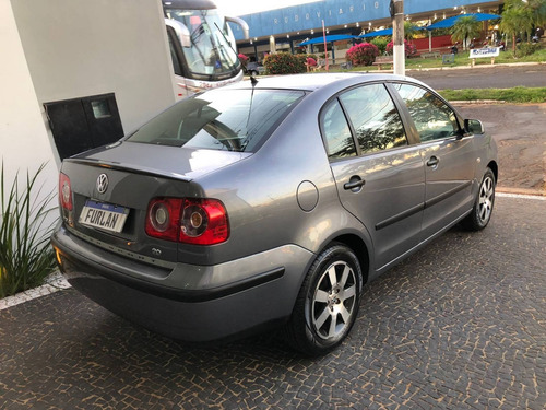 Imagem 3 de 9 de Volkswagen Polo Sedan 1.6 Mi 8v Flex 4p Manual