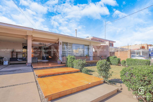 Casa En Venta En Parques De San Felipe Chihuahua, Chih.