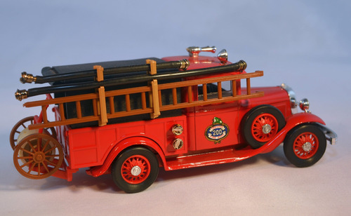 Carro Bombero A Escala De Coleccion Ford 1932 Trenton Vintag