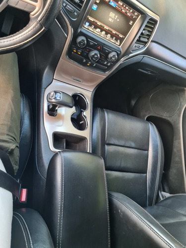 Imagen 12 de 13 de Jeep Grand Cherokee 2015 3.6 Limited Lujo V6 4x2 At