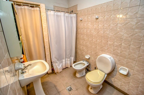 Imagen 19 de 22 de Casa Venta 3 Dormitorios 3 Baños 3 Cocheras 525 Mts 2 Totales - La Plata
