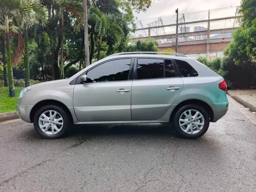 Renault Koleos DYNAMIQUE PLUS 4x4 CAJA SEXTA MECÁNICA CUERO DVD