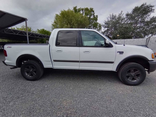 Ford F-150 4.6 Xlt V8 4x4 Space Cab
