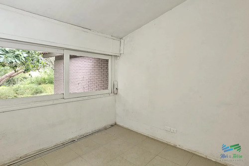 Venta De Casa 3 Dormitorios Y Servicio En El Golf Punta Del Este