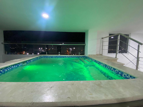 Venta De Penthouse Con Piscina Y 352mts En San Isidro