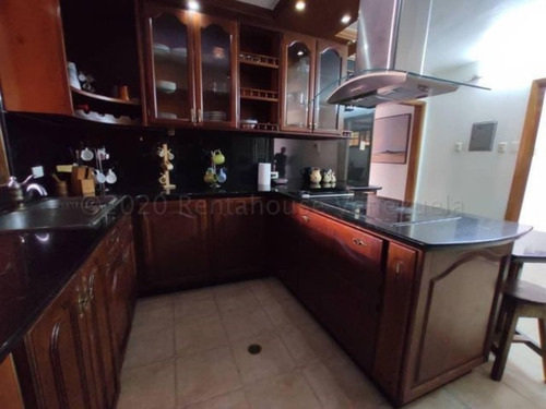 Imagen 2 de 30 de Casa En Venta En El Pedregal Barquisimeto, Piscina, Sauna, Jacuzzi Y Un Gran Vestier, Cod 22-4779, Inf 04245943684, J20