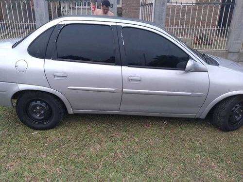 Chevrolet Corsa Sedan 2002 1.0 Super Milenium 4p