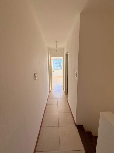 Se Vende Excelente Dpto De Un Dormitorio Y Dos Baños Estilo Duplex!!!!