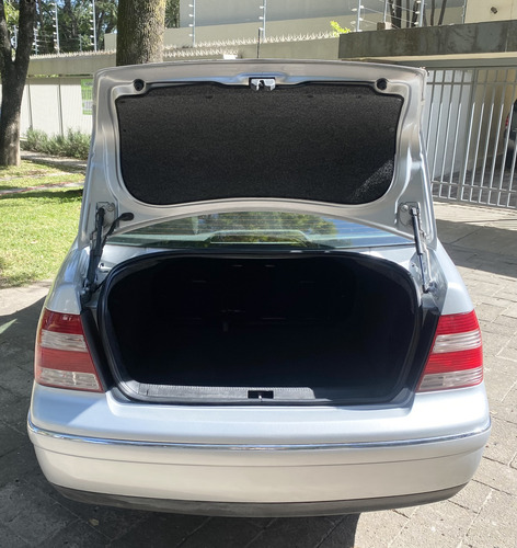Volkswagen Jetta 2.5 Trendline At