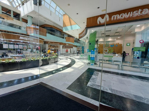 Local En Centro Comercial