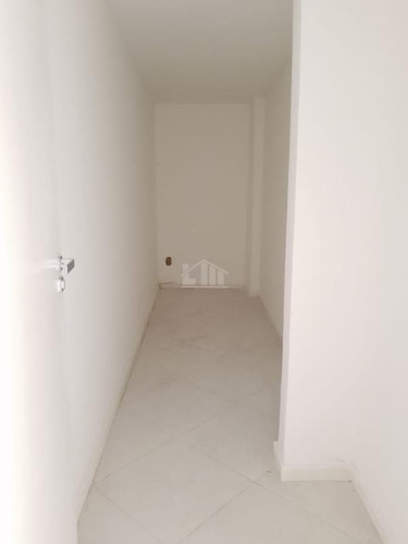Imagem 21 de 27 de Casa, 5 Quartos Qrts Para Para Aluguel, Com 283,68 M², No Santa Lúcia,vitória. - 933