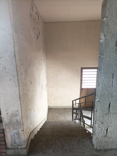 Imagen 7 de 14 de Se Vende Céntrico Edificio En La Avenida Independencia Los Teques